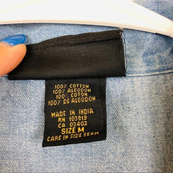 Harley Davidson Sleeveless Chambray Button Up Top - Picture 4 of 6